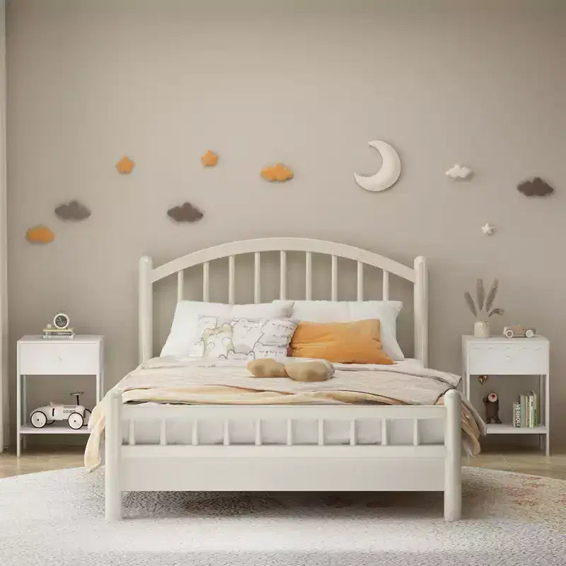 Comodino con cassetto e ripiano aperto