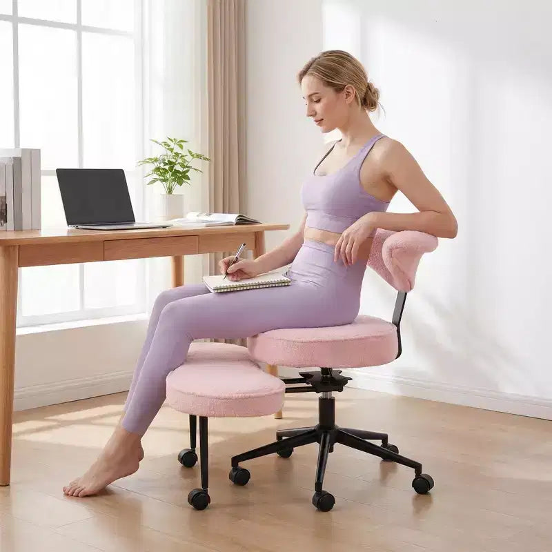 Sedia da ufficio a gambe incrociate con supporto lombare e poggiapiedi girevole a 360°