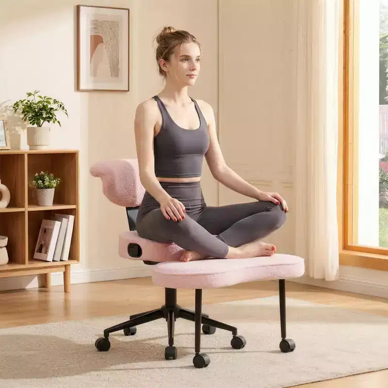 Sedia da ufficio a gambe incrociate con supporto lombare e poggiapiedi girevole a 360°