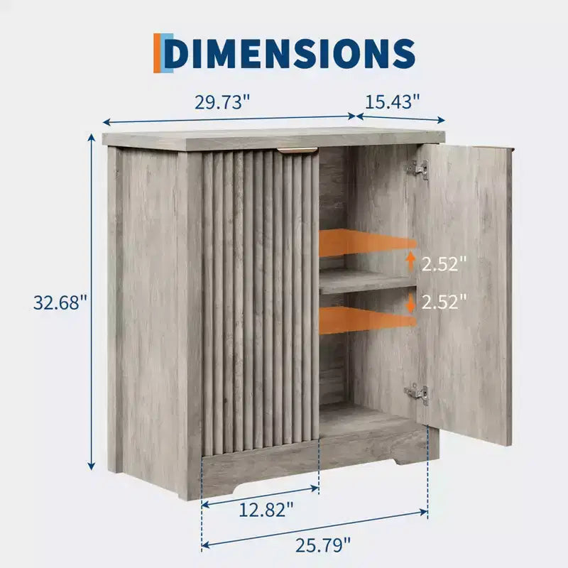 Credenza a Buffet in Legno Scanalato con Ante e Ripiani