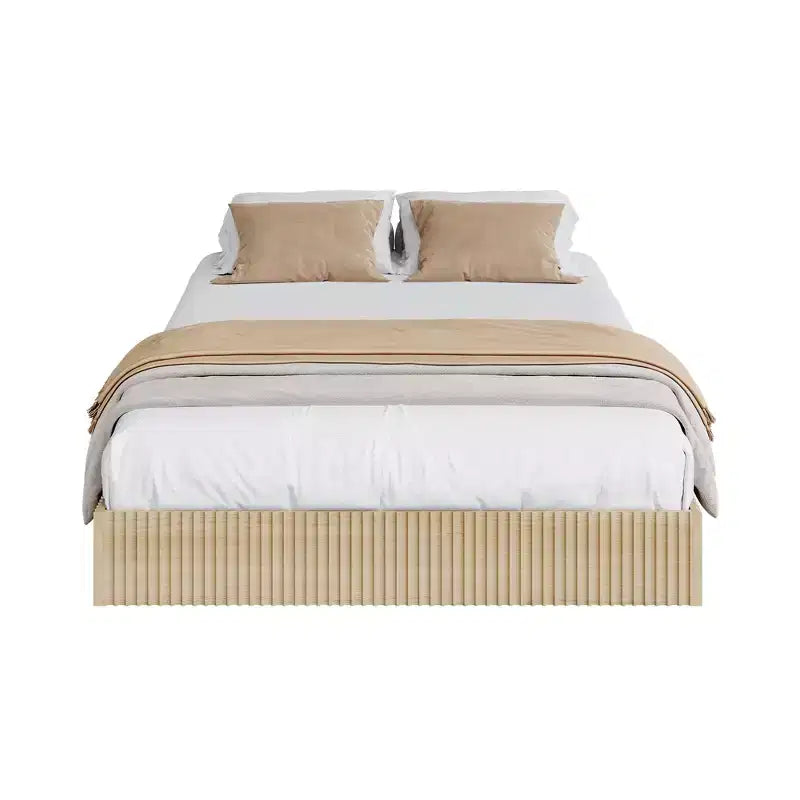 Struttura letto a piattaforma scanalata con supporto a doghe in legno